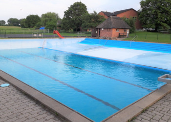 Großzügige Spenden für das Freibad Steinhorst