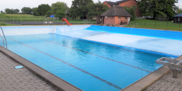 Großzügige Spenden für das Freibad Steinhorst
