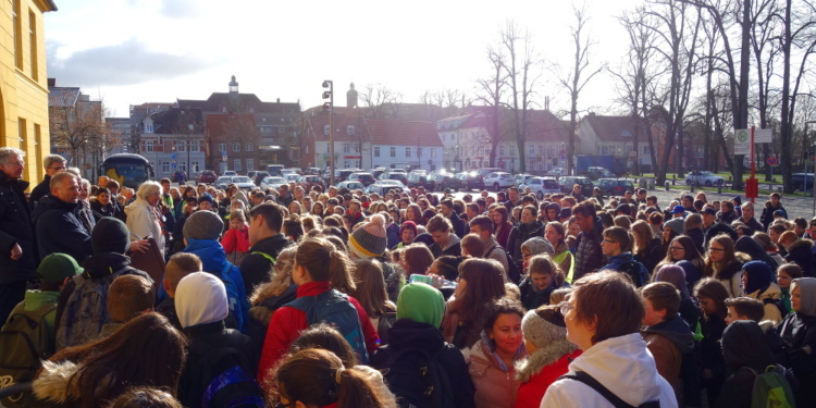 Schüler engagieren sich für eine saubere Stadt