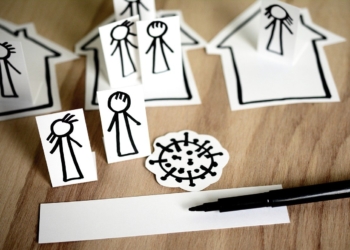 Kampf gegen Corona-Pandemie: Ministerpräsident Daniel Günther begrüßt neues Maßnahmenpaket