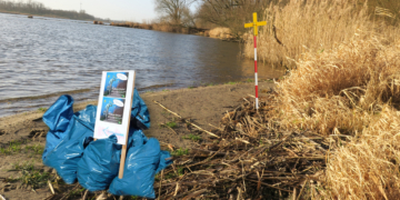 ‚Sauberes Elbufer‘ – Grüne und Altstadtbewohner sammeln Müll