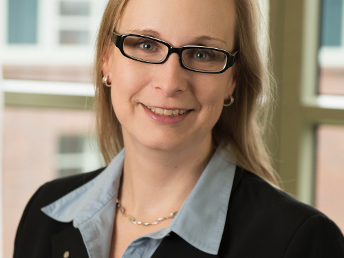 Arbeitsmarkt im April: Arbeitslosigkeit und Kurzarbeit nehmen deutlich zu