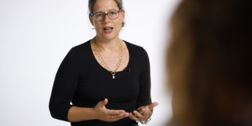 Scheer: Breite Versorgung mit Schutzmasken auch für Alltagsgebrauch – Unternehmen notfalls zur Produktion verpflichten