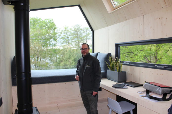 green tiny house01