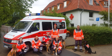 Vierbeinige Retter mit eigenem Fahrzeug
