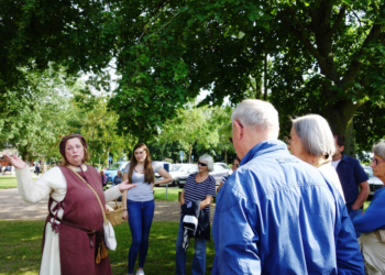 Köchin ‚Mina‘ führt durch Ratzeburg