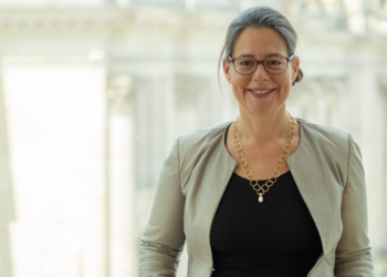 Nina Scheer für Erhalt der Postfiliale in Schwarzenbek