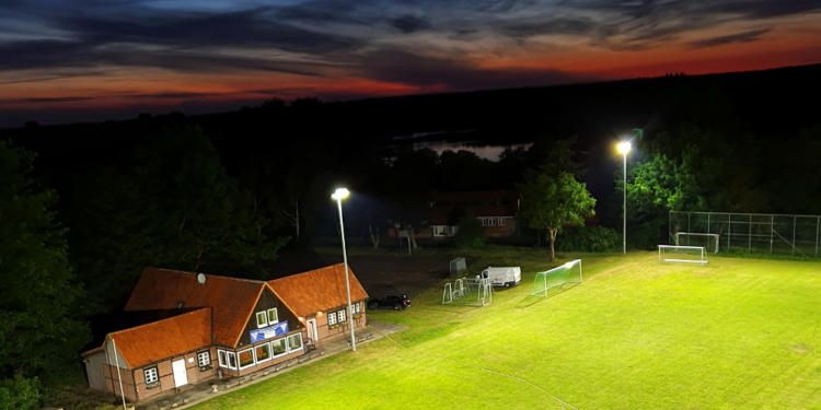 Neues Flutlicht für den TSV Seedorf-Sterley