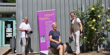 Ausstellung ‚Demokratie butten vör din Döör‘ erstmalig in der Ratzeburger Stadtbücherei zu sehen