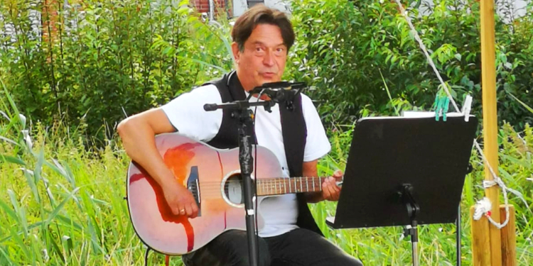 Schöne Stimmen am Kanal