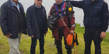 Feuerwehr Taucher im Prüfungseinsatz