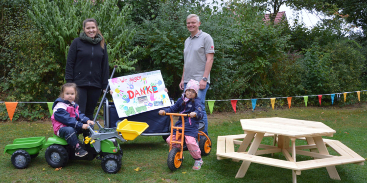 1.000-Euro-Spende für die KiTa Sterley