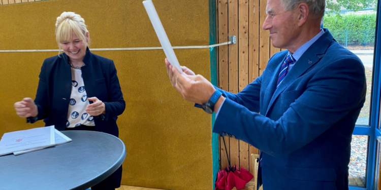 Kreisaktionsplan Inklusion für den Kreis Herzogtum Lauenburg überreicht