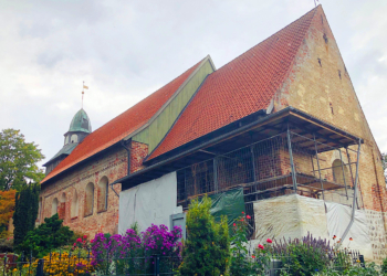 St. Georg auf dem Berge, Ratzeburg: Kirche wird Feldstein für Feldstein saniert