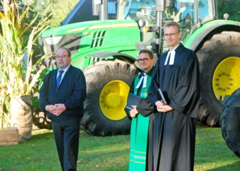‚Wir pflügen und wir streuen’… Erntedank auf dem Brink in Klinkrade