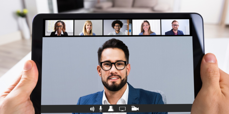 AOK ruft Selbsthilfegruppen im Kreis Herzogtum Lauenburg auf: In diesem Jahr noch Fördergelder für Projekte beantragen!