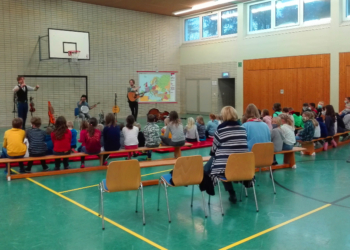 Europäische Musiktraditionen erklingen in Grundschulen der Region