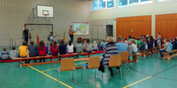 Europäische Musiktraditionen erklingen in Grundschulen der Region