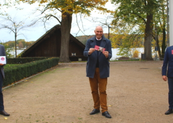 ‚Das Geld bleibt in der Stadt‘ – Bürgerstiftung führt den Stadt-Scheck Ratzeburg ein