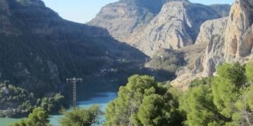 Vom Herzogtum in die Welt: Andalusien – Prachtvolle Paläste, stille weiße Dörfer und eine malerische Landschaft