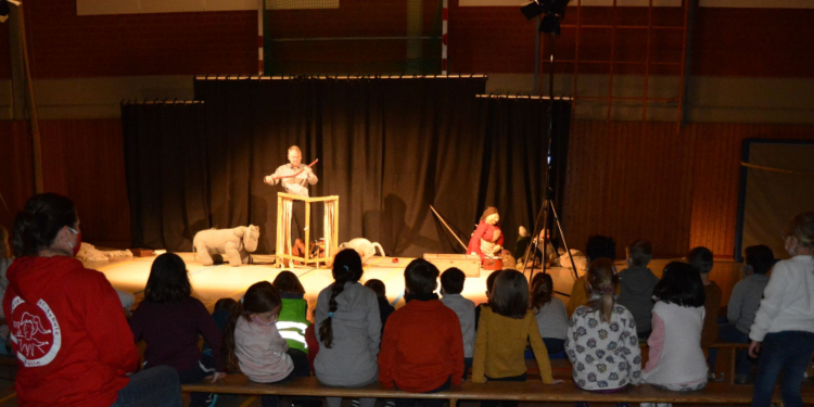 Weihnachtszeit = Theaterzeit an der Till-Eulenspiegel-Schule Mölln