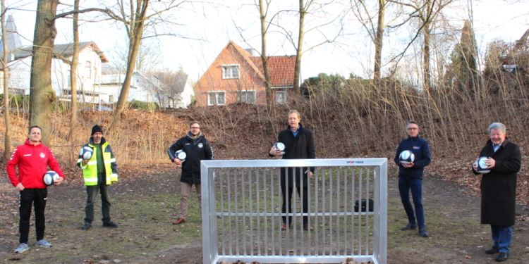 Mölln: Neue Tore für den Boltzplatz am Vogelschießgrund