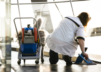 IG BAU kritisiert fehlende Schutzmasken für Reinigungskräfte im Herzogtum Lauenburg