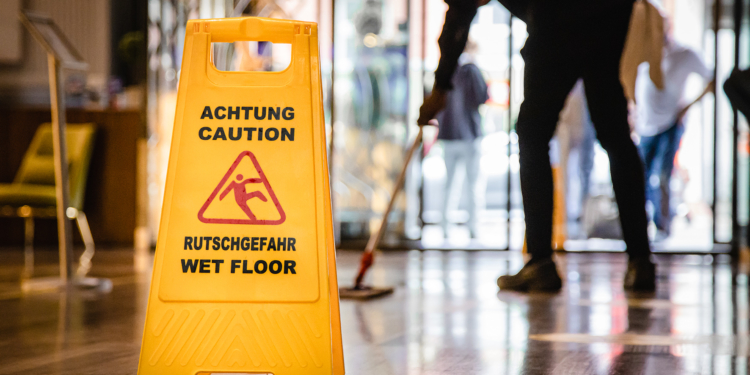 Gebäudereinigung: Lohn-Plus für 750 Beschäftigte im Herzogtum