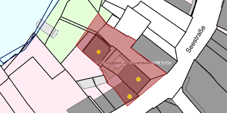 Start der Abbrucharbeiten in der Seestraße 45 und 46 in Mölln