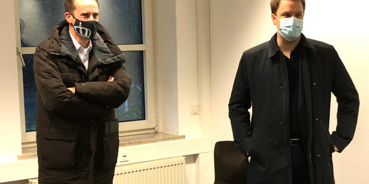 Christopher Vogt lobt Arbeit des Impfzentrums in Alt-Mölln