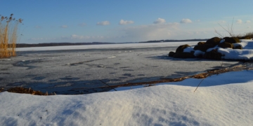 Die DLRG Groß Sarau warnt vor dem Betreten der Eisflächen