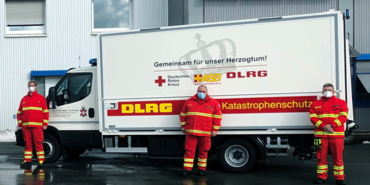 Zwei neue Einsatzfahrzeuge für Katastrophenschutz im Kreis Herzogtum Lauenburg