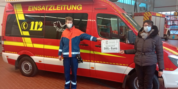 Spende statt Weihnachtsfeier