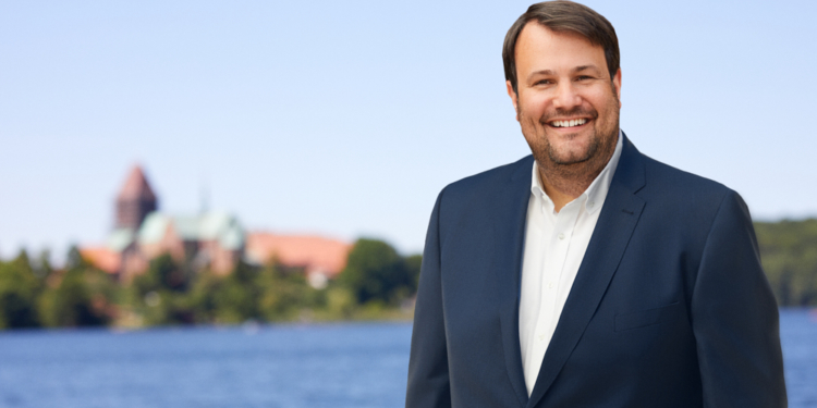 Rasmus Vöge: ‚Impfen beschleunigen – Hausärzte endlich einbinden‘