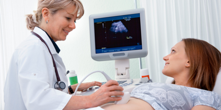 Auch in der Corona-Pandemie: Vorsorgeuntersuchungen in der Schwangerschaft nutzen