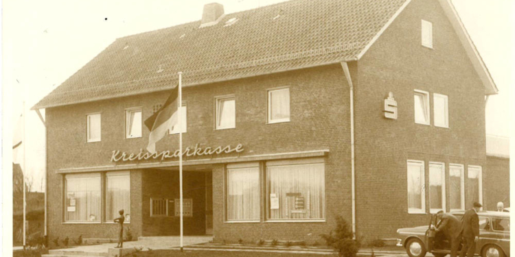 Das Amt Büchen sucht historische Fotos für das Archiv