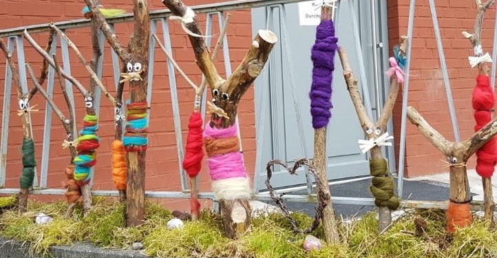 Hasen-Parade im Robert-Koch-Park