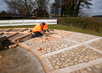 Ratzeburg: Nachbildung des historischen Fundaments an der Schloßwiese runderneuert