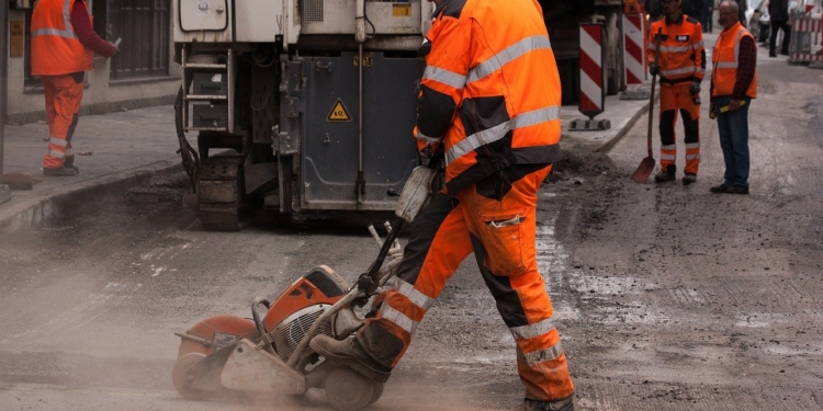 Sichere Arbeitskleidung für die Berufsausübung: Das sollten Arbeitgeber wissen