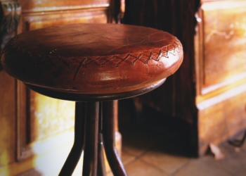 Antikmöbel liegen im Trend: Worauf bei antiken Möbelstücken zu achten ist
