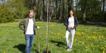 Symbolische Baumpflanzung zur Gründung des Orts-und Amtsverbandes der Grünen in Büchen