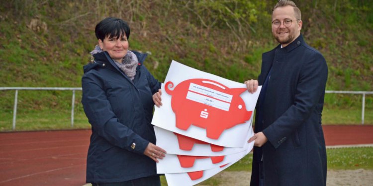 Landessportverband und Sparkassen in Schleswig-Holstein zeichnen erfolgreiche Teams aus