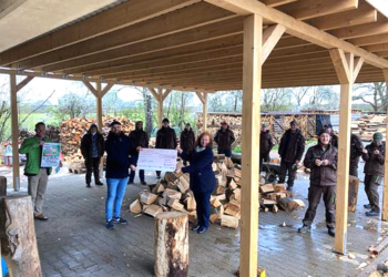 Kompost für den Garten und das gute Gewissen – Firma Buhck sammelt 5.555 Euro für den Louisenhof