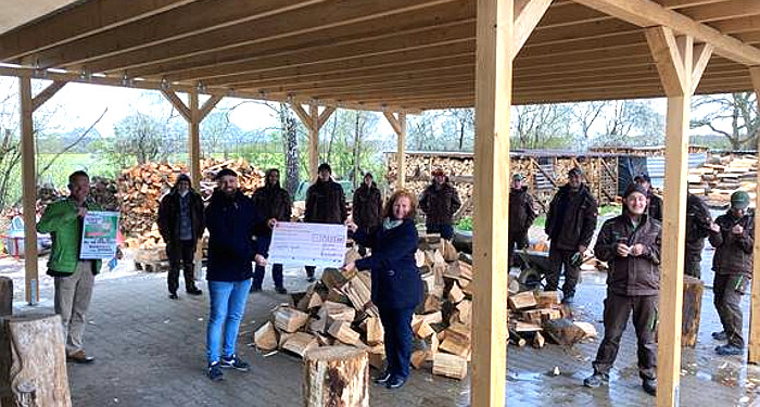 Kompost für den Garten und das gute Gewissen – Firma Buhck sammelt 5.555 Euro für den Louisenhof