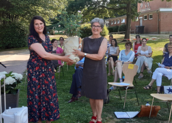 Alfried-Otto-Schule in Dassendorf: Schulleiterin Margrit Biesenack in den Ruhestand verabschiedet