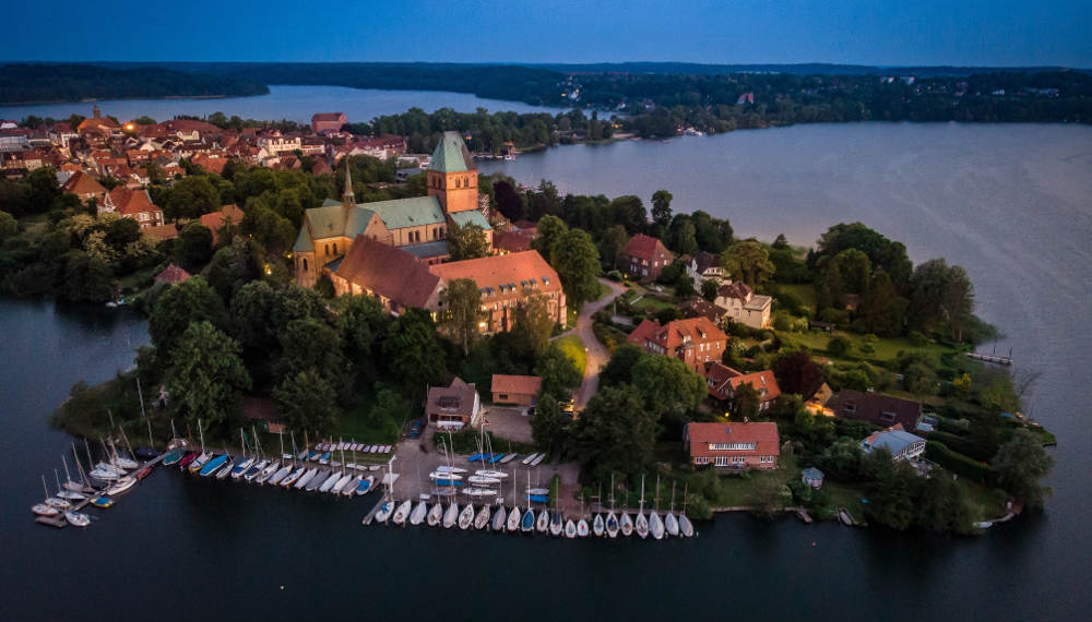 Stadtpolitik berät über die Neugestaltung des Ratzeburger Domhofes