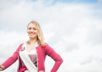 Spargelherzogin Charlott leitet Countdown der Spargelzeit ein