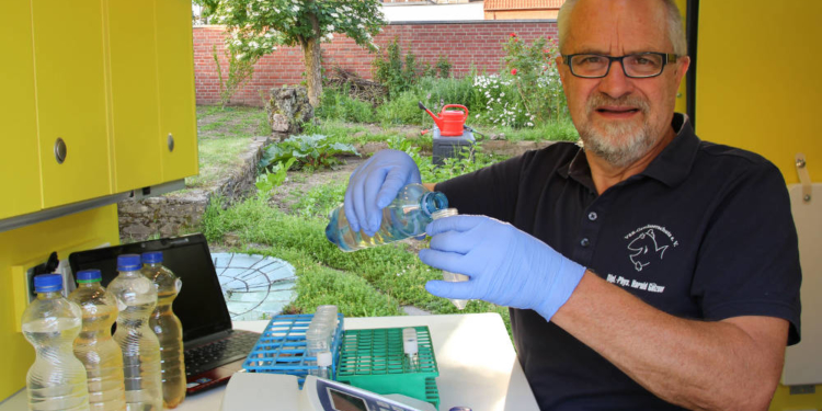 Labormobil kommt nach Ratzeburg – Umweltschützer untersuchen Brunnenwasser