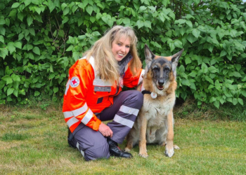 Rettungshund Eddy in den Ruhestand entlassen