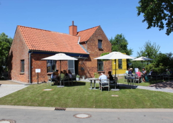 Lecker Kaffee und Kuchen in Einhaus